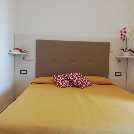 Hotel Metropol סוטומרינה מראה חיצוני תמונה