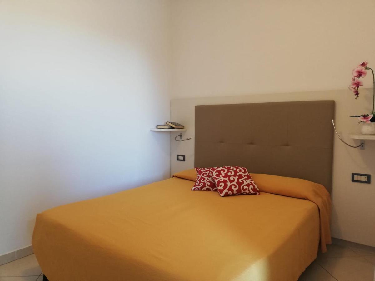 Hotel Metropol סוטומרינה מראה חיצוני תמונה