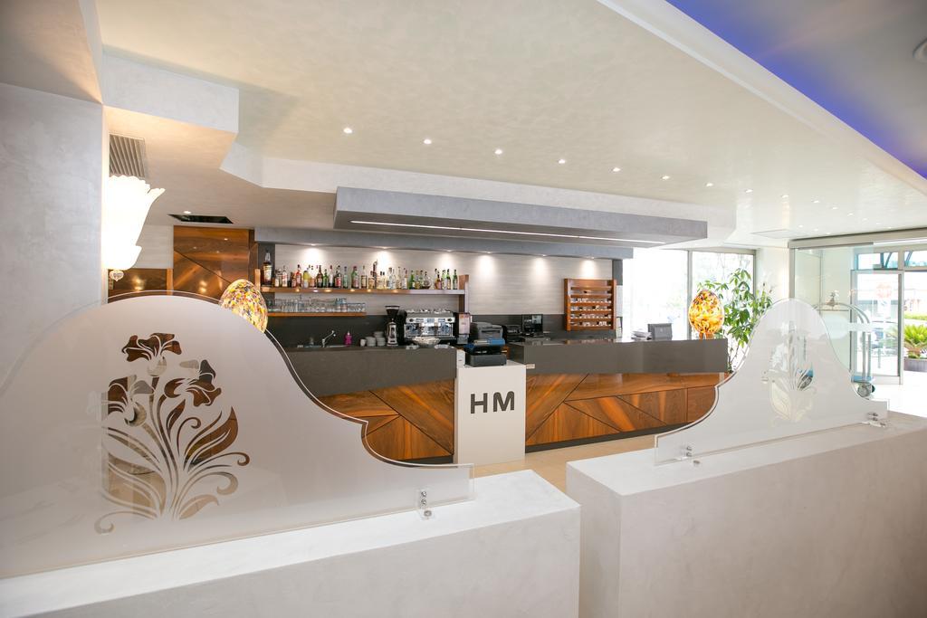 Hotel Metropol סוטומרינה מראה חיצוני תמונה